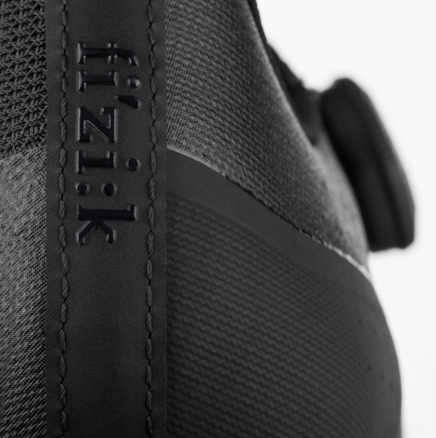 FIZIK TEMPO OVERCURVE R4 WIDE SHOE BLACK