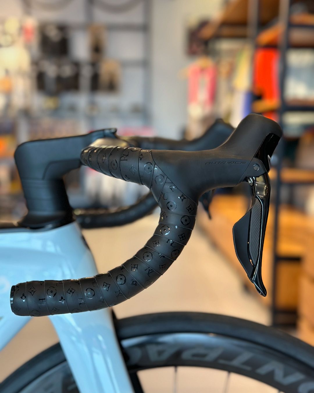 ROULEUR GRAPHIC BAR TAPE - LV