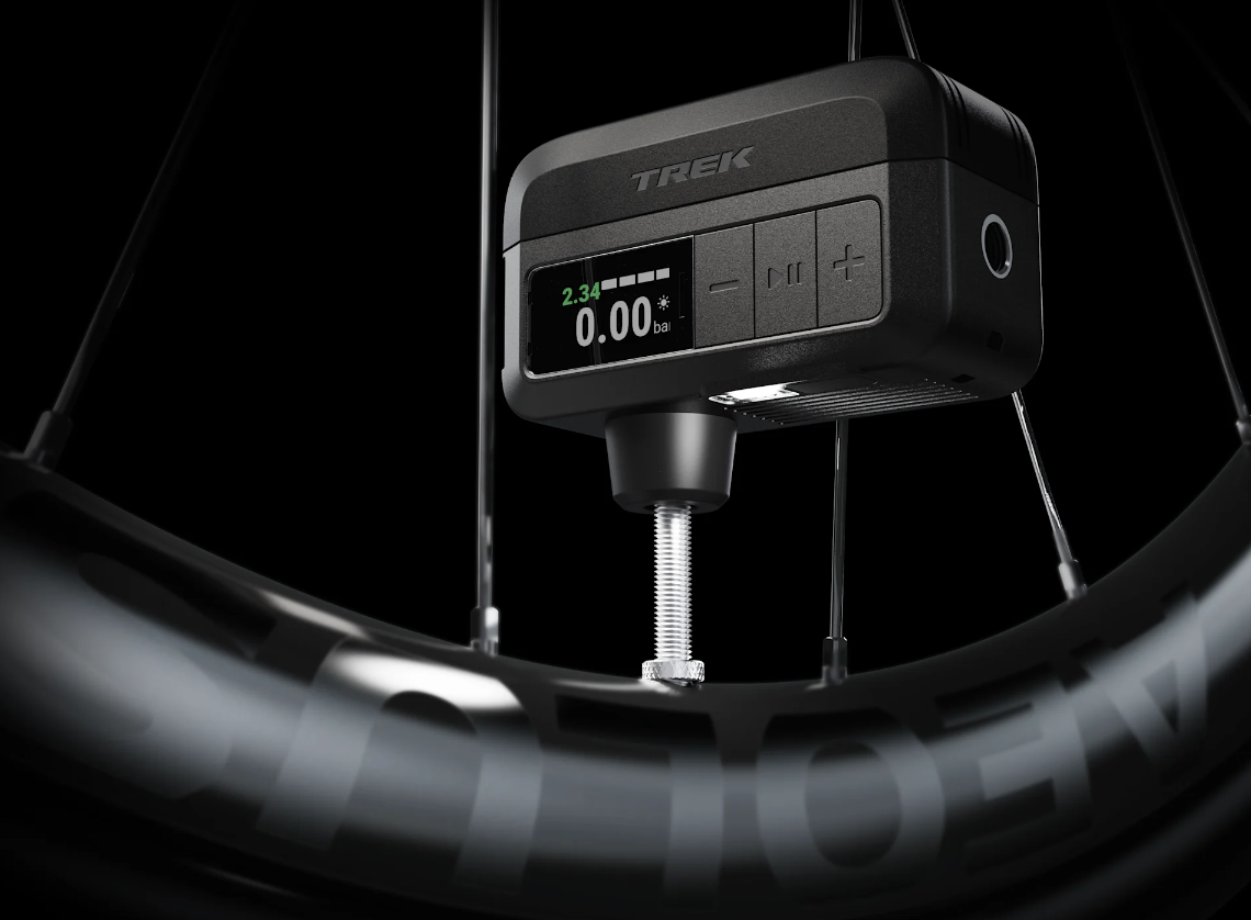 TREK AIR RUSH MINI PUMP ELETRIC BLACK