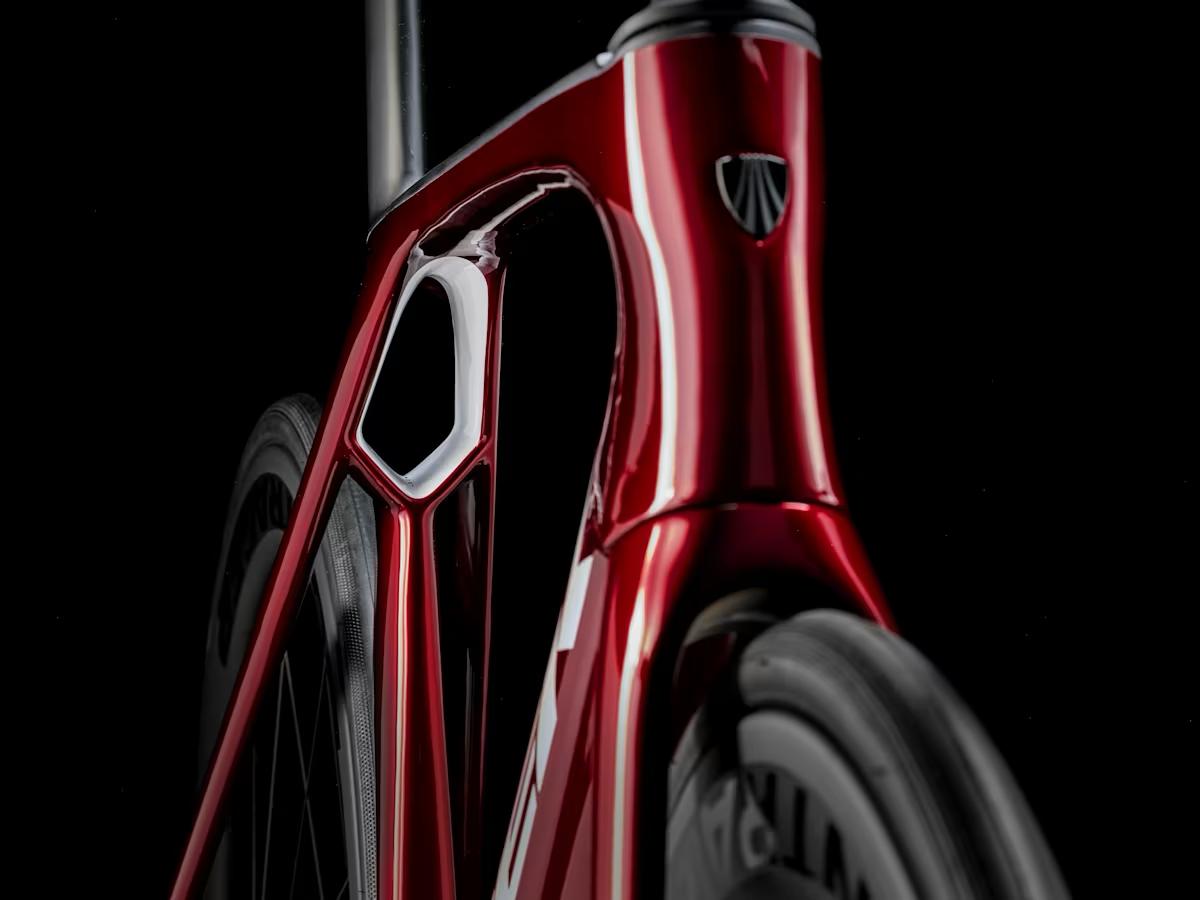 Trek Madone SL 6 Gen 7 Crimson