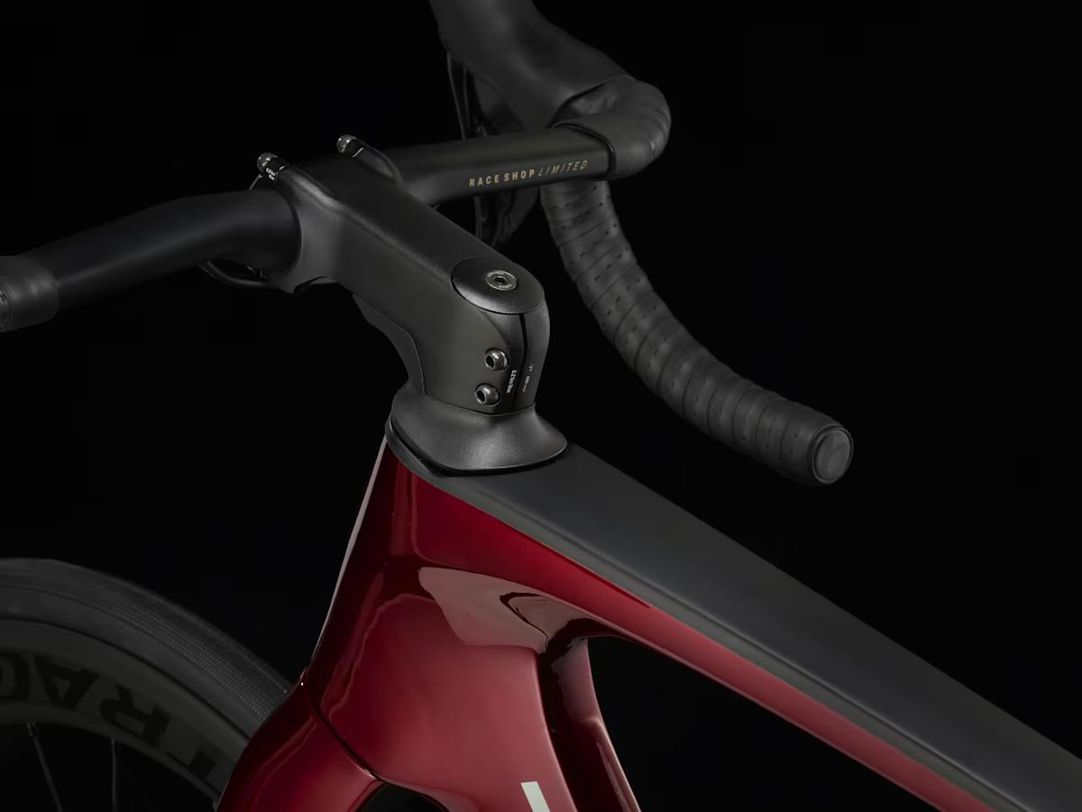 Trek Madone SL 6 Gen 7 Crimson