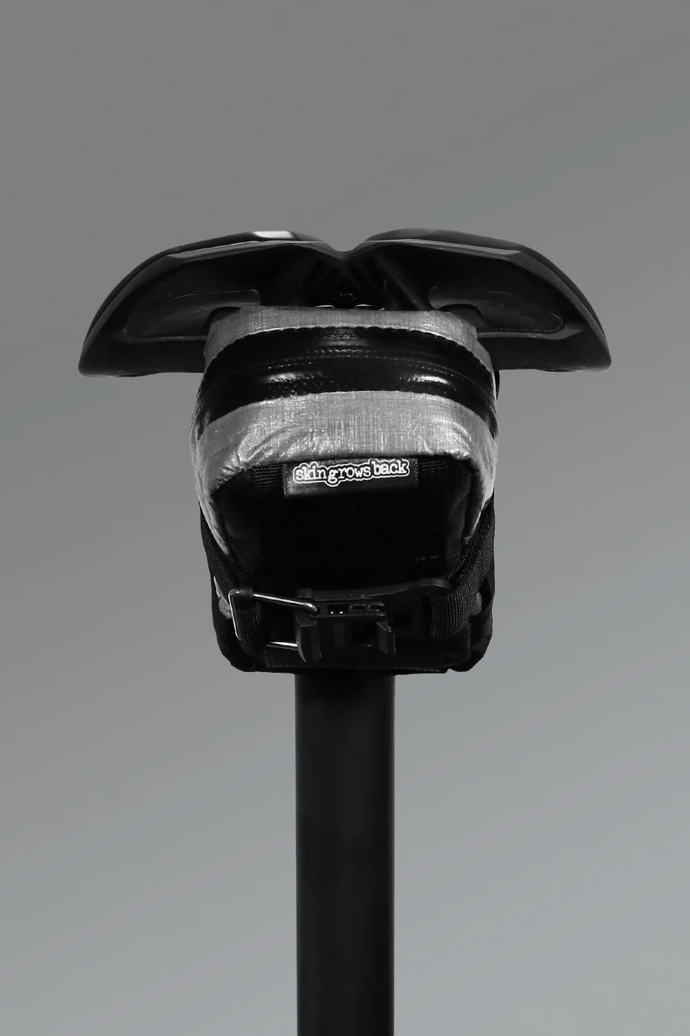 SKINGROWSBACK Plan B Racing Saddle Bag