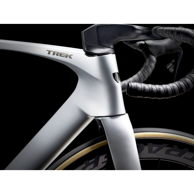 TREK Madone SLR 9 Gen 7 Satin Quicksilver