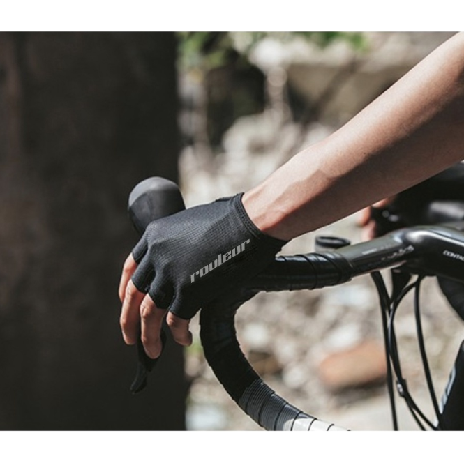 ROULEUR PRO GLOVE BLACK