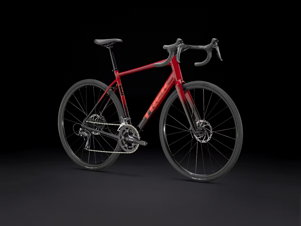 TREK Domane AL 2 Crimson to Dark Carmine Fade