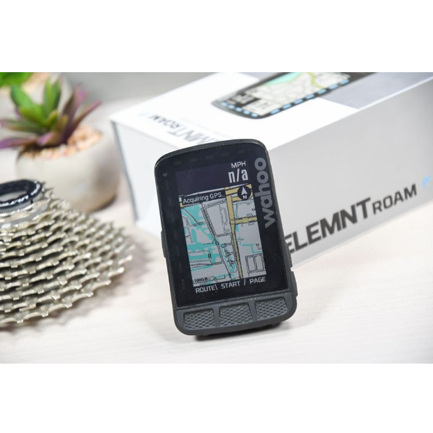 WAHOO NEW ELEMNT ROAM V2 COMPUTER